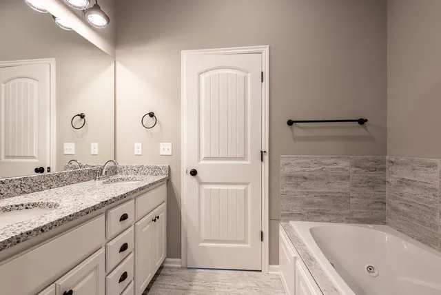 $419,950 | 930 168th Street, Basehor, KS 66007