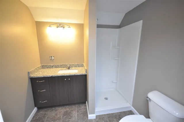 $1,400 | 16 Central Street, Unit 2A, Bristol, NH 03222