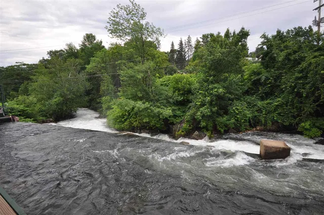 $1,400 | 16 Central Street, Unit 2A, Bristol, NH 03222