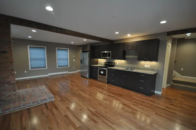 $1,400 | 16 Central Street, Unit 2A, Bristol, NH 03222