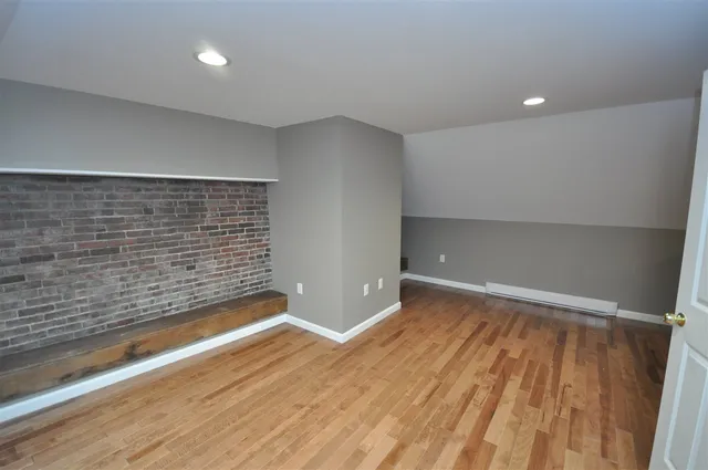 $1,400 | 16 Central Street, Unit 2A, Bristol, NH 03222