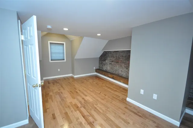 $1,400 | 16 Central Street, Unit 2A, Bristol, NH 03222