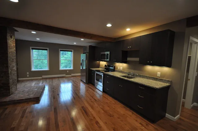 $1,400 | 16 Central Street, Unit 2A, Bristol, NH 03222