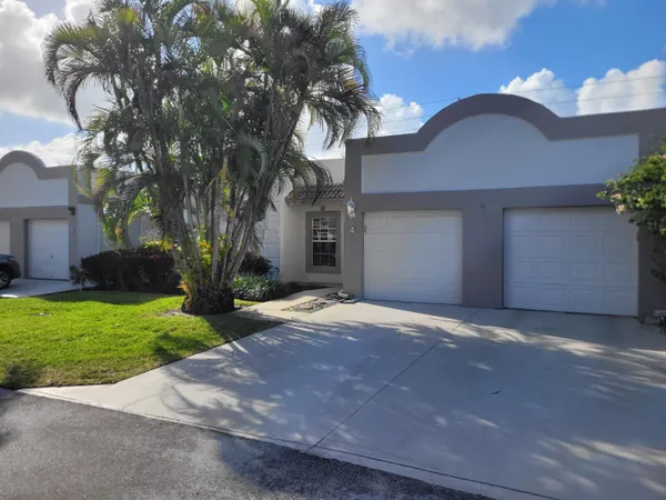 $2,500 | 9110 Fairbanks Lane, Unit 4, Boca Raton, FL 33496