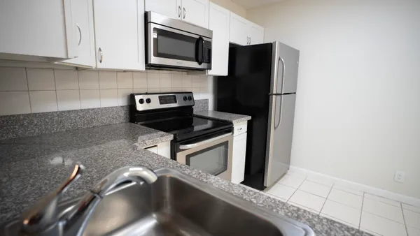 $2,500 | 9110 Fairbanks Lane, Unit 4, Boca Raton, FL 33496
