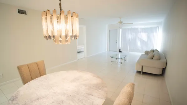 $2,500 | 9110 Fairbanks Lane, Unit 4, Boca Raton, FL 33496