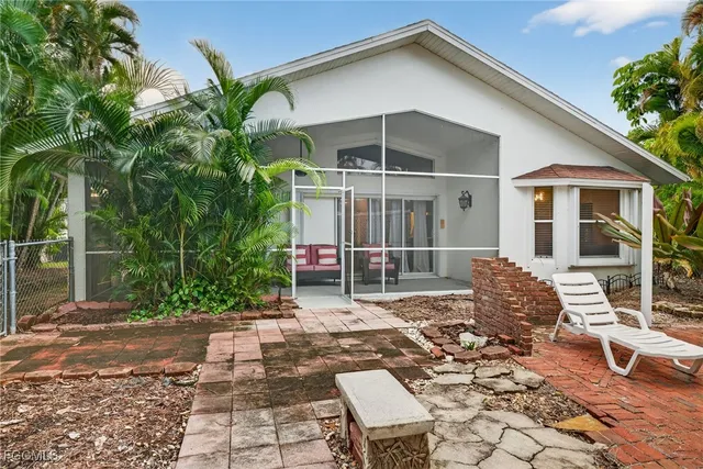 $3,000 | 18015 Horseshoe Bay Circle, Fort Myers, FL 33967