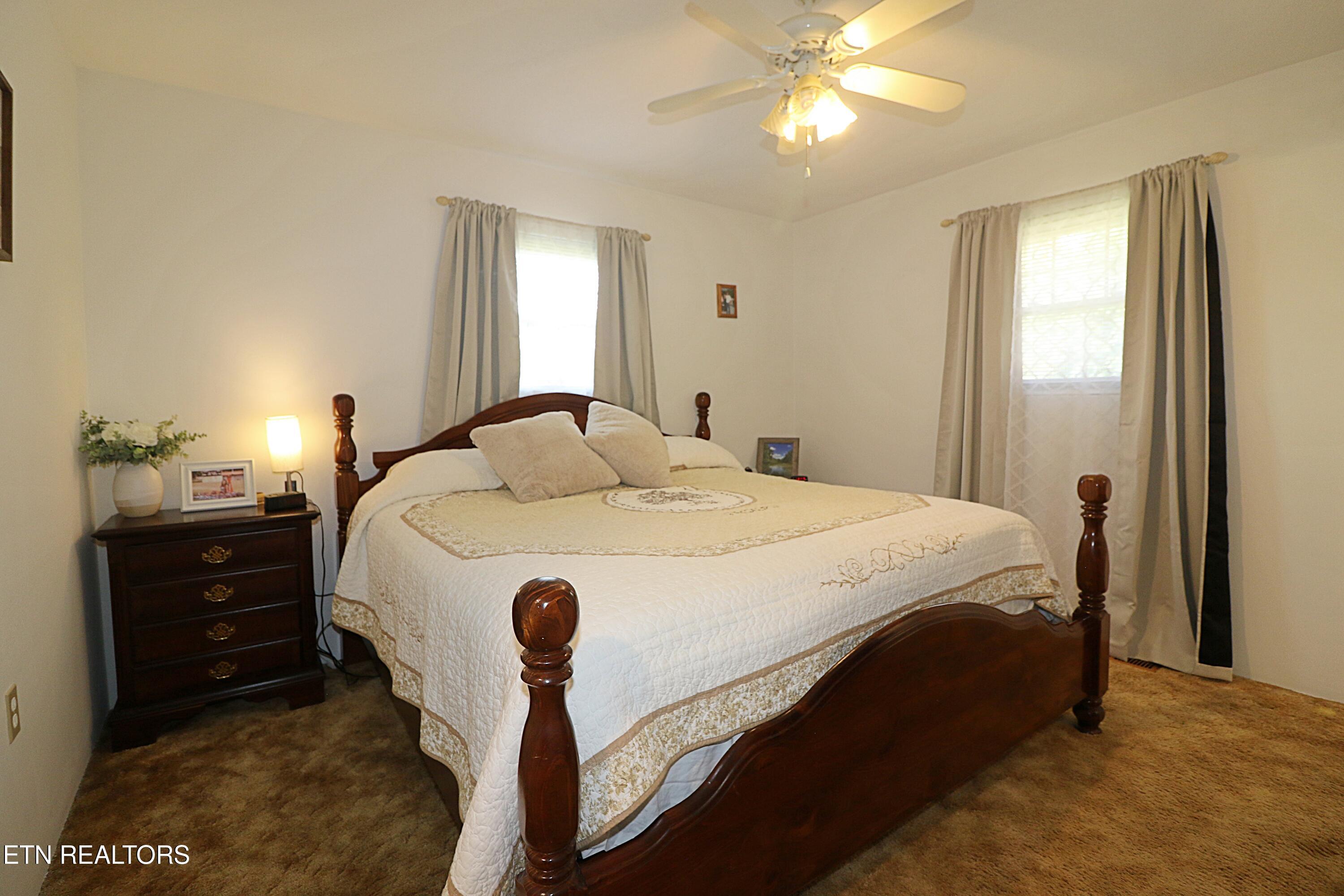 1058 Mountain View Road Robbins, TN 37852 - Photo 22 of 55 094A2475