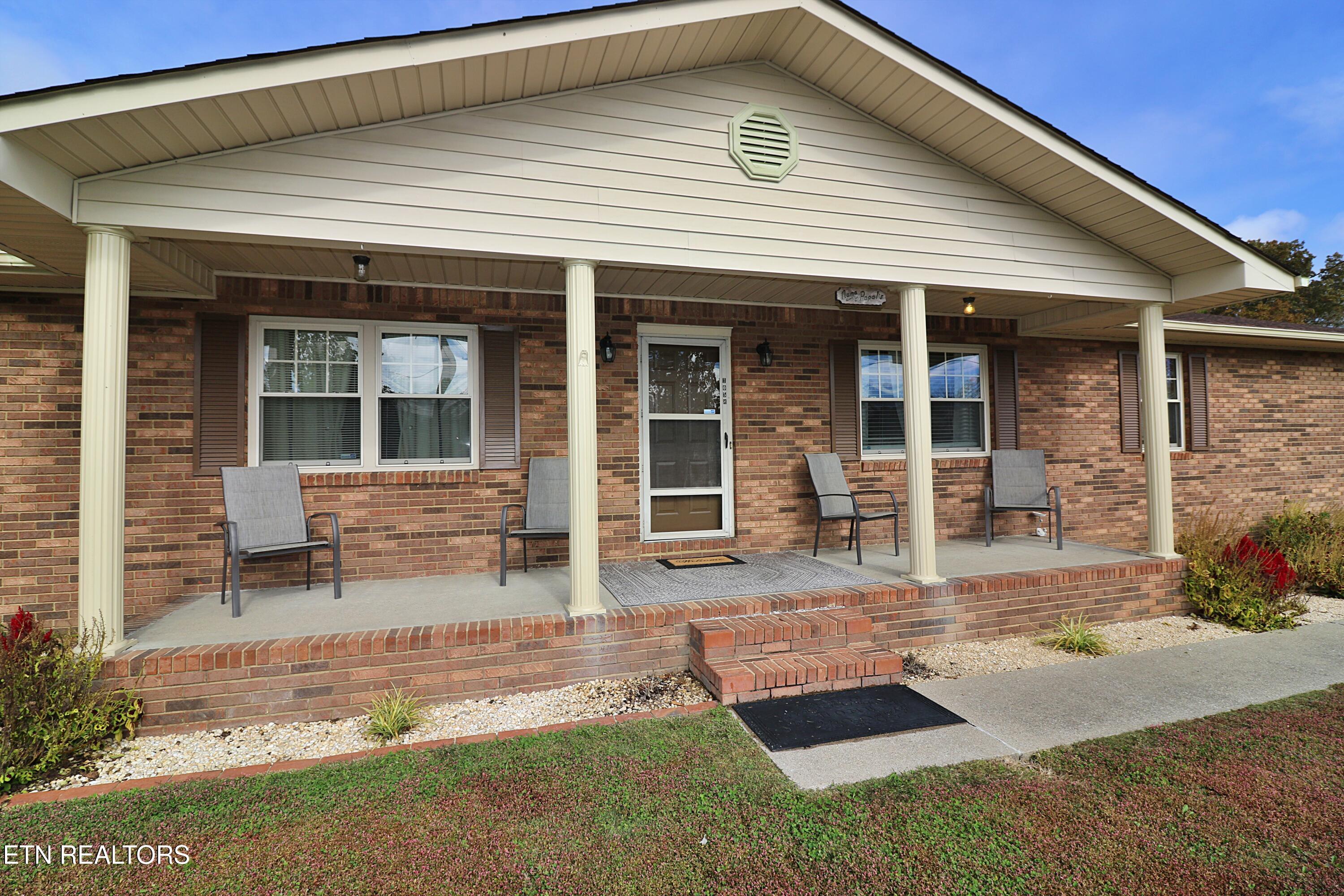 1058 Mountain View Road Robbins, TN 37852 - Photo 5 of 55 094A2487