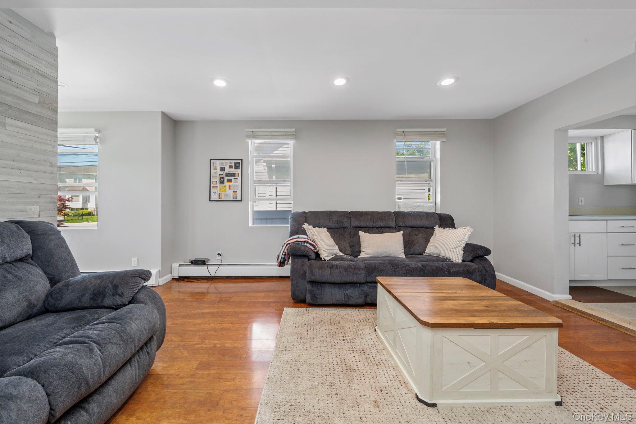 102 Clubhouse Road Bellmore, NY 11710 - Photo 4 of 23