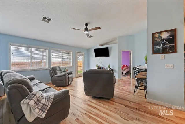 $365,000 | 3819 Topeka Avenue, Caldwell, ID 83605