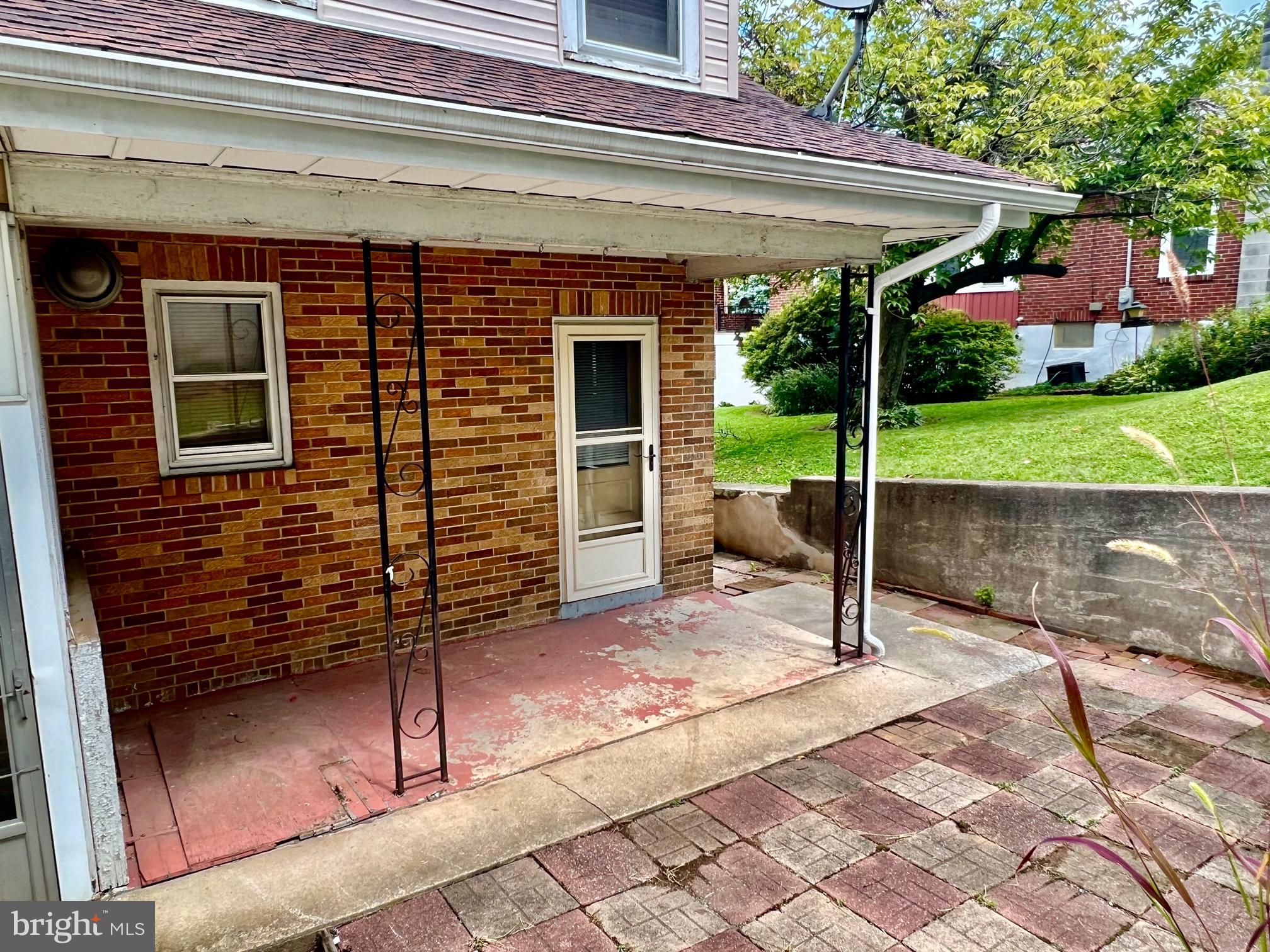 990 Upland Avenue Reading, PA 19607 - Photo 19 of 21 Back of Home