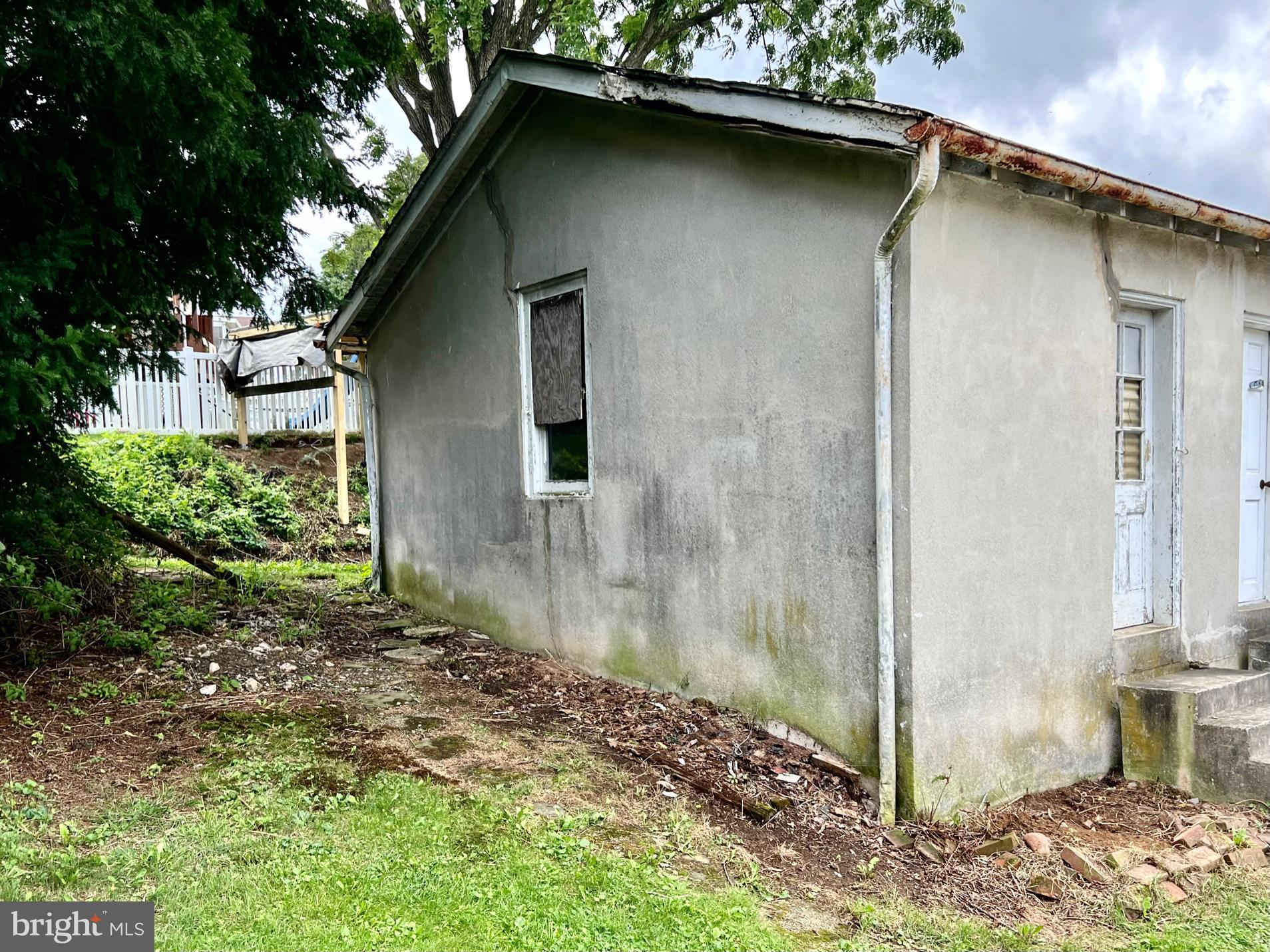 990 Upland Avenue Reading, PA 19607 - Photo 20 of 21 Shed