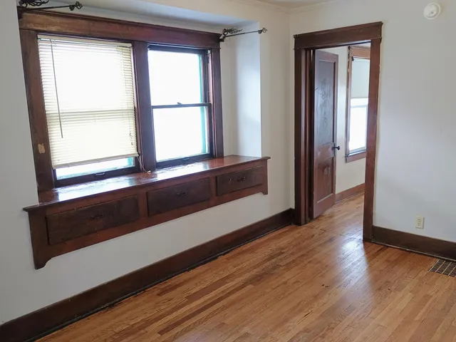 $159,900 | 212 North Magnolia Avenue, Lansing, MI 48912