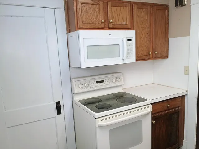 $159,900 | 212 North Magnolia Avenue, Lansing, MI 48912