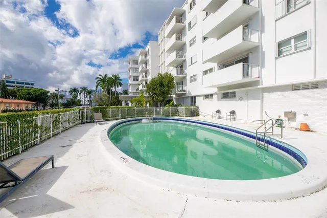 $335,000 | Bay Harbor Islands, Bay Harbor Islands, FL 33154