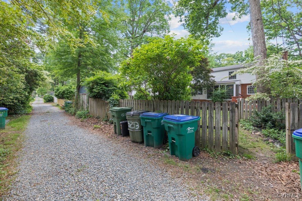 5213 Sylvan Road Richmond, VA 23225 - Photo 36 of 41 Back Alley