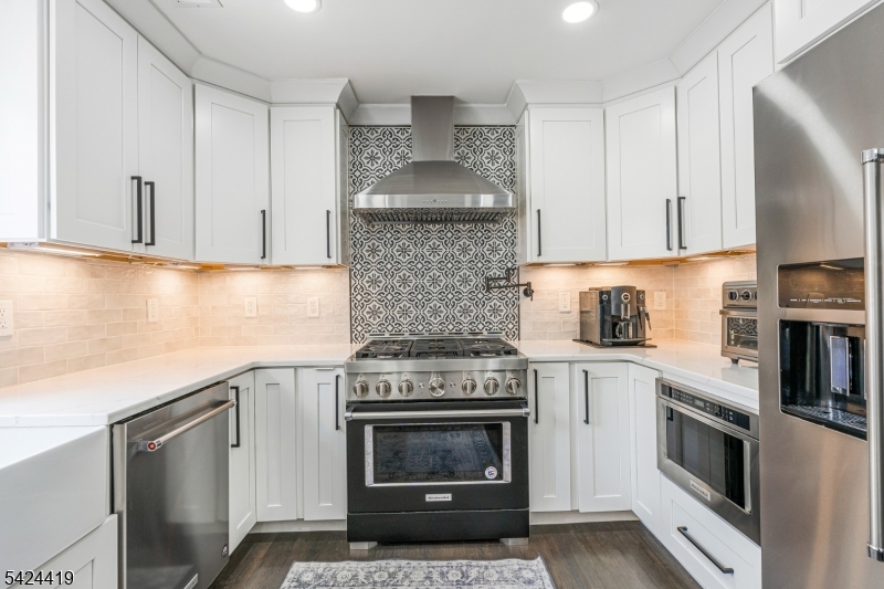 220 3rd Street Warren, NJ 07059 - Photo 14 of 33