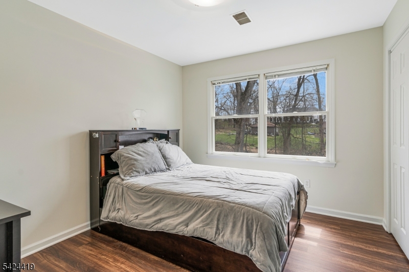 220 3rd Street Warren, NJ 07059 - Photo 23 of 33