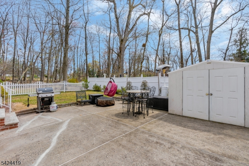 220 3rd Street Warren, NJ 07059 - Photo 30 of 33