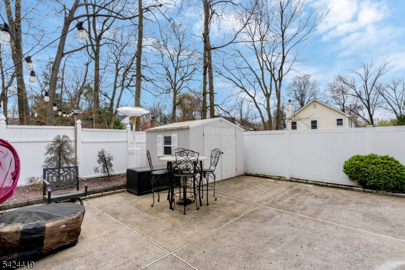 220 3rd Street Warren, NJ 07059 - Photo 31 of 33