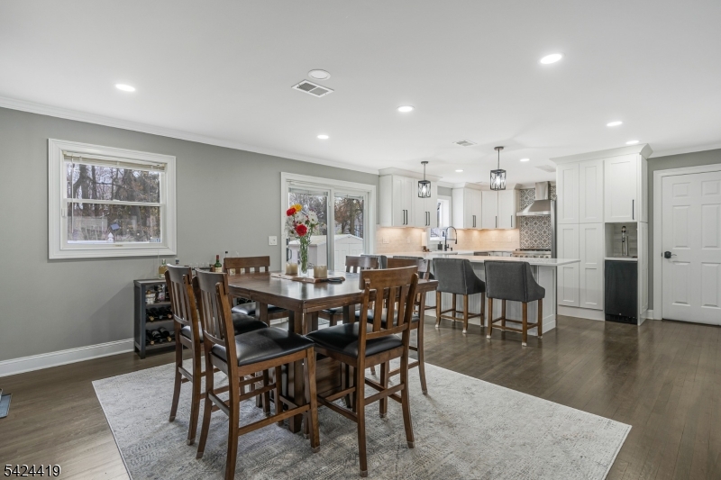 220 3rd Street Warren, NJ 07059 - Photo 7 of 33