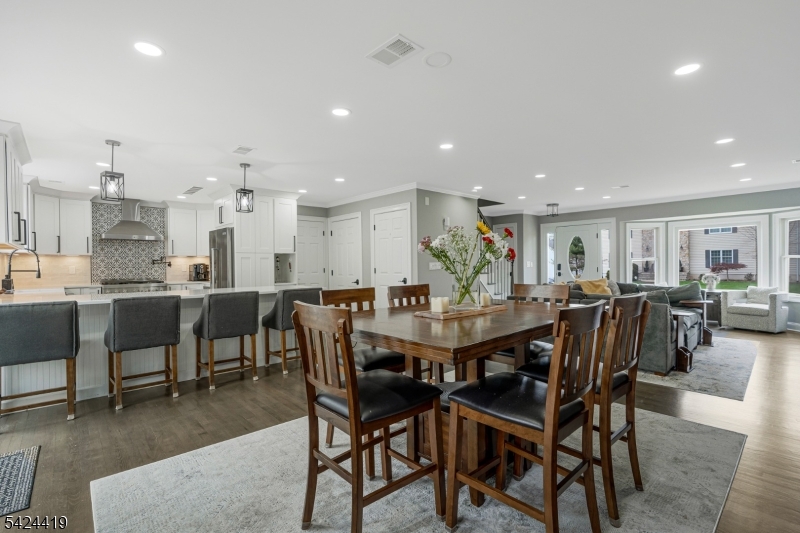 220 3rd Street Warren, NJ 07059 - Photo 8 of 33