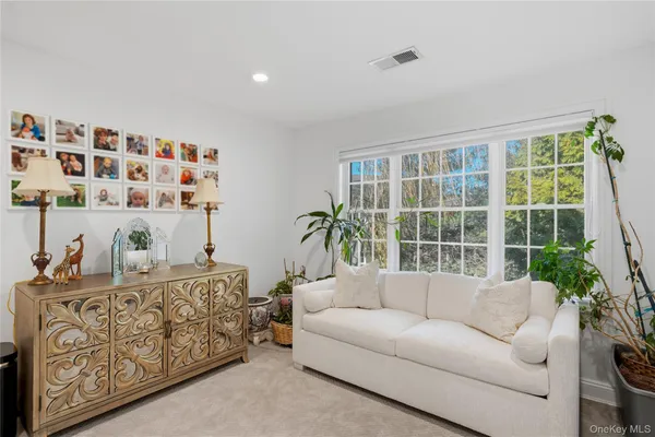 $2,795,000 | 23 Hathaway Lane, Manhasset, NY 11030