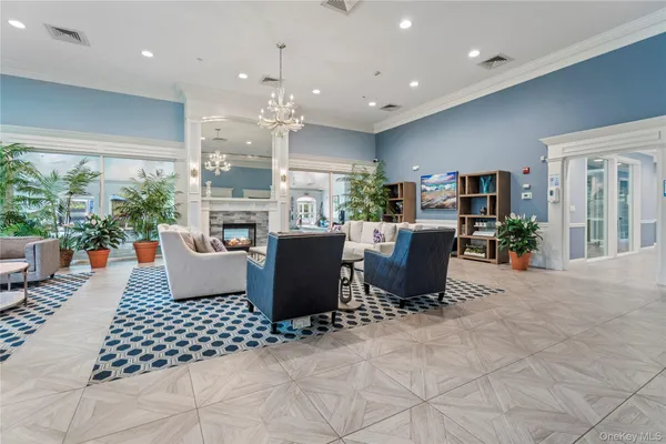 $2,795,000 | 23 Hathaway Lane, Manhasset, NY 11030