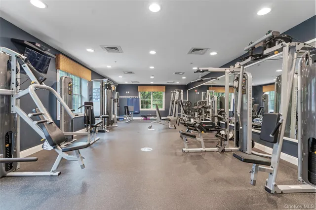 $3,199,000 | 23 Hathaway Lane, Manhasset, NY 11030