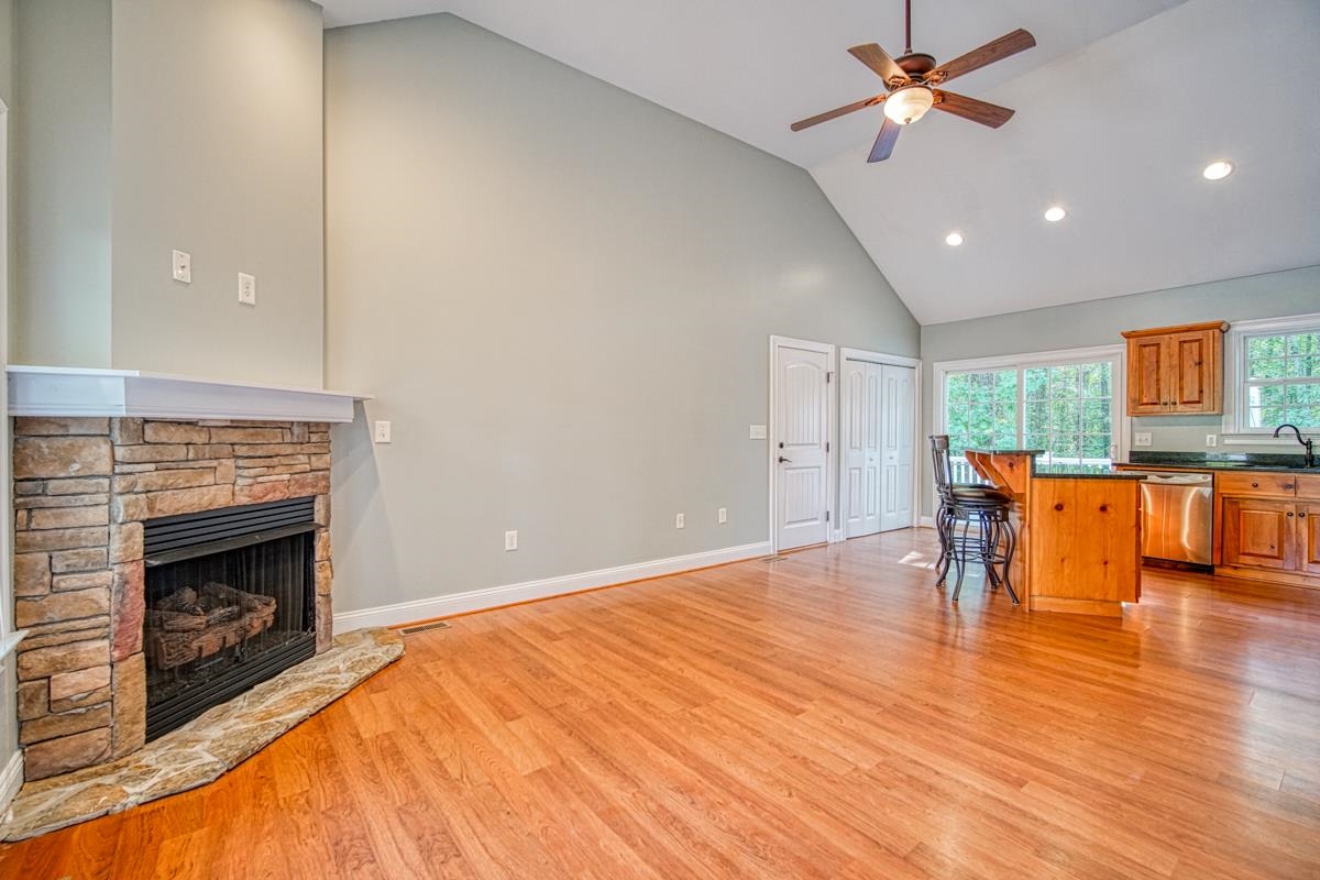 512 Shoresbrook Road Spartanburg, SC 29301 - Photo 4 of 30 Gallery Image 4