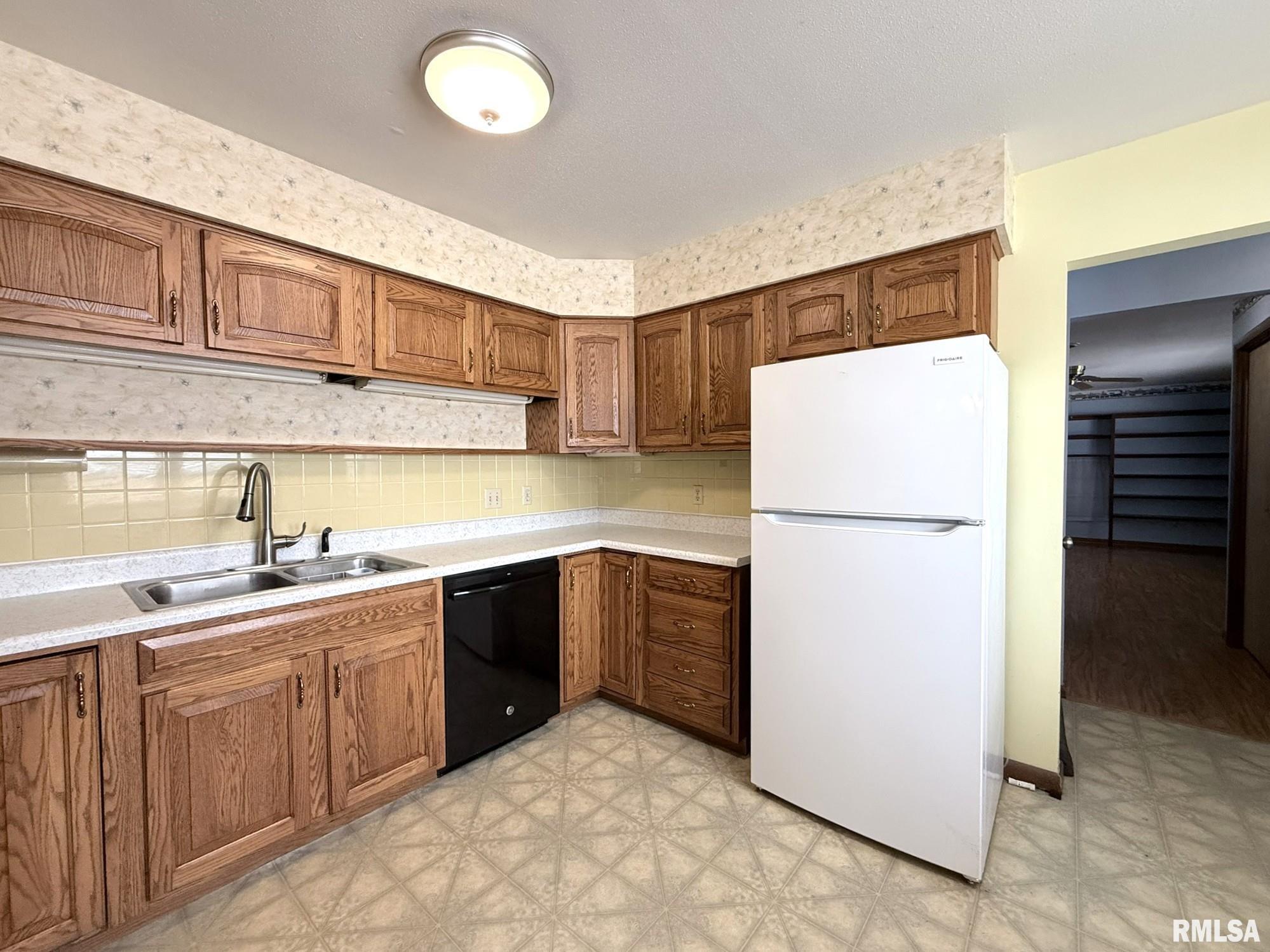 107 Hinchliff Street Rio, IL 61472 - Photo 22 of 66