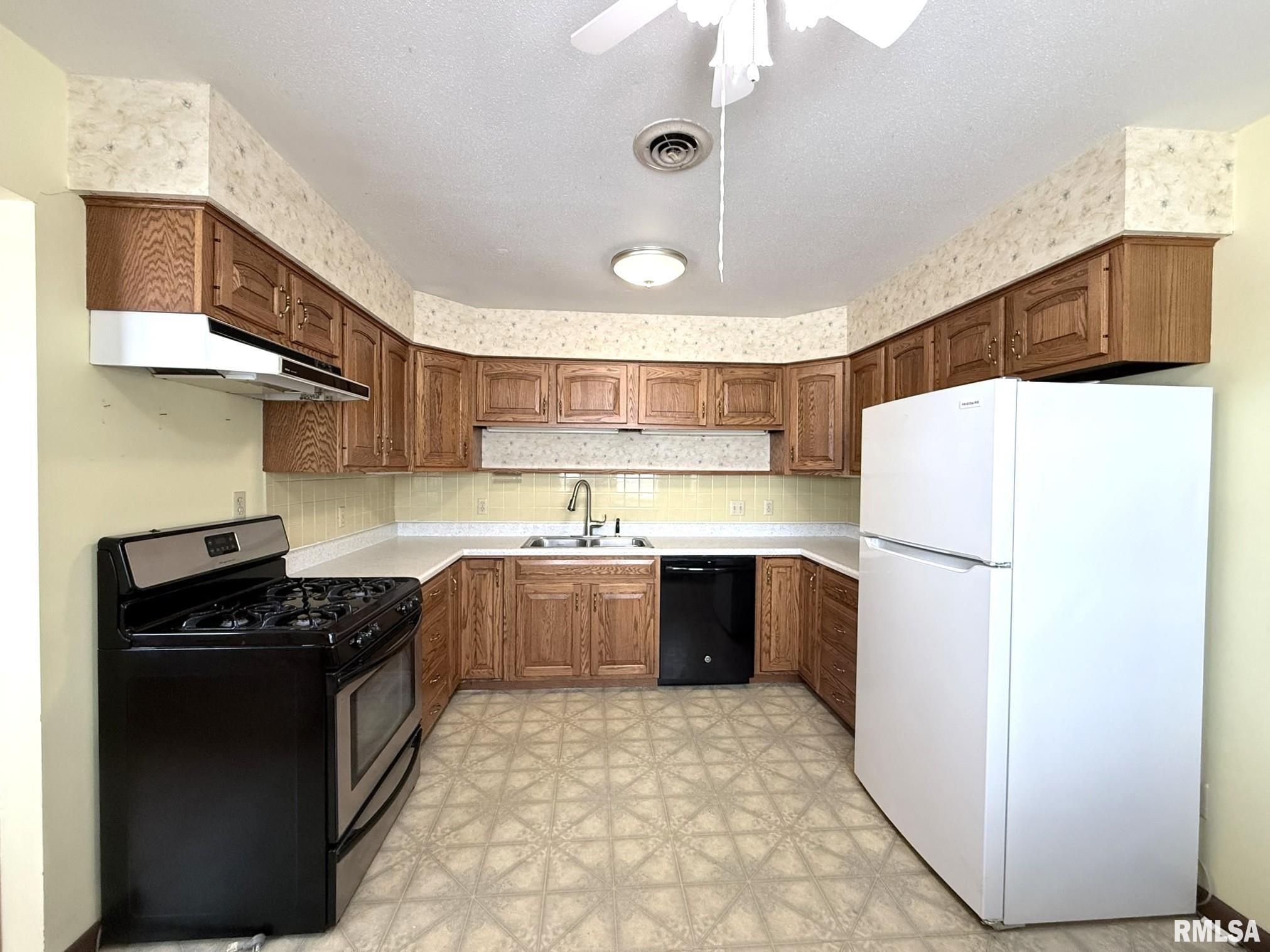 107 Hinchliff Street Rio, IL 61472 - Photo 24 of 66