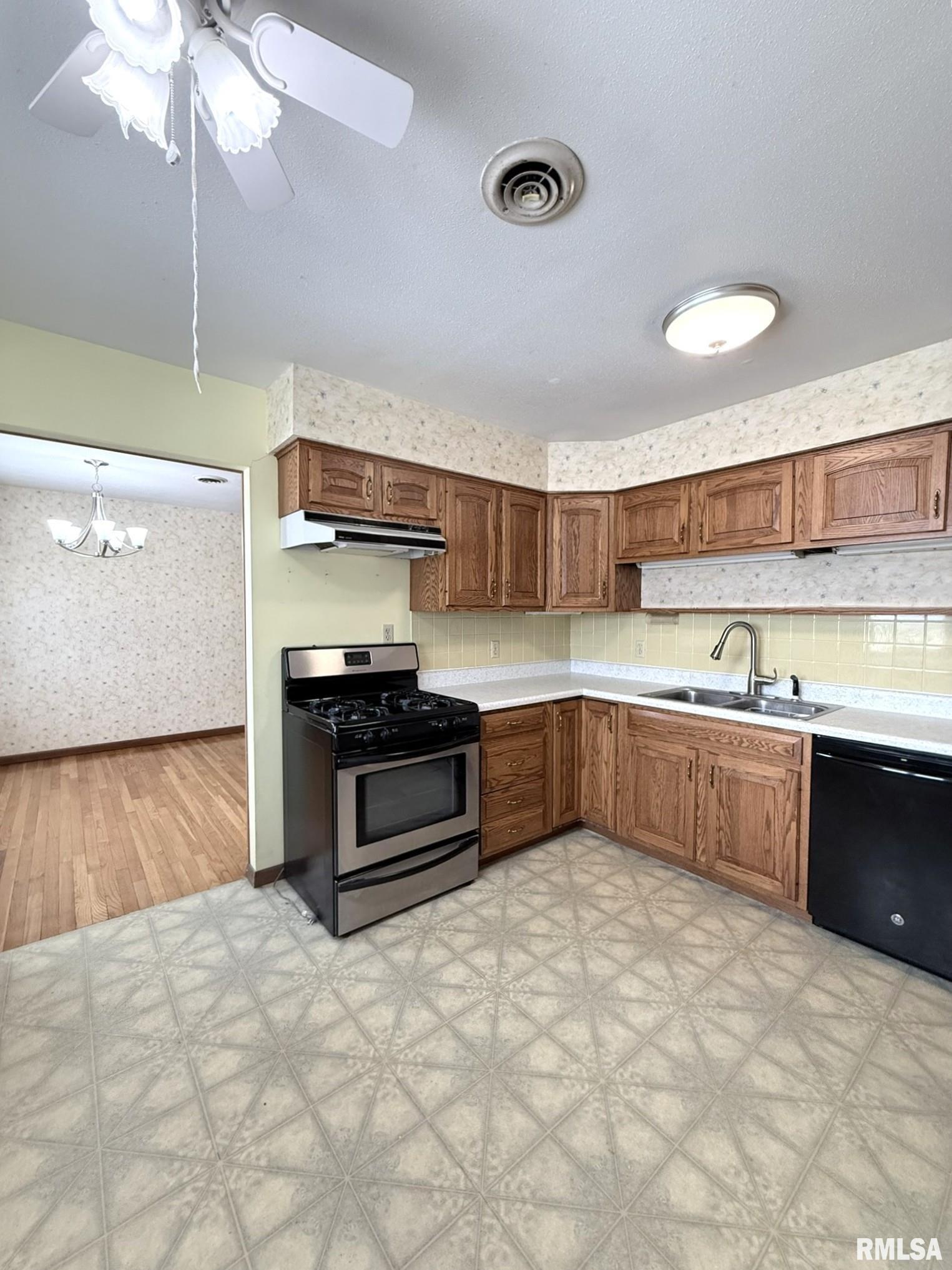 107 Hinchliff Street Rio, IL 61472 - Photo 25 of 66