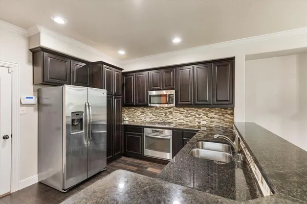 $2,700 | 7915 Parkwood Boulevard, Plano, TX 75024