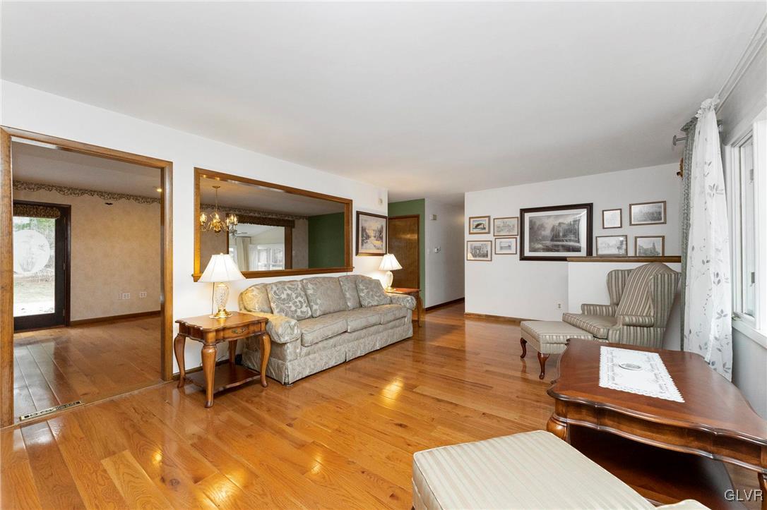7058 Limerick Square Bethlehem, PA 18017 - Photo 6 of 30 a living room with furniture and a table