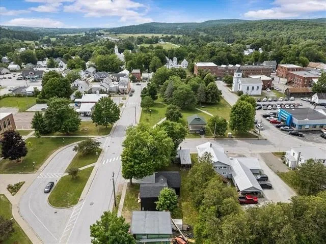 $2,200 | 97 School Street, Enosburg Falls, VT 05450