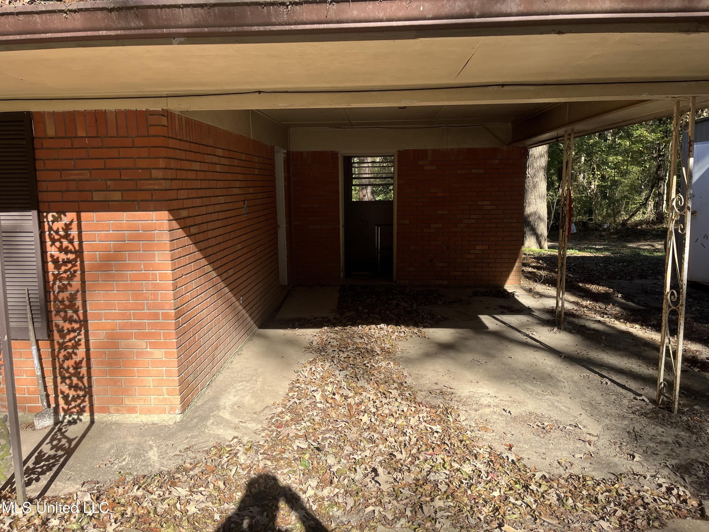 37 Grove Acres Road Natchez, MS 39120 - Photo 2 of 10 IMG_2481 2