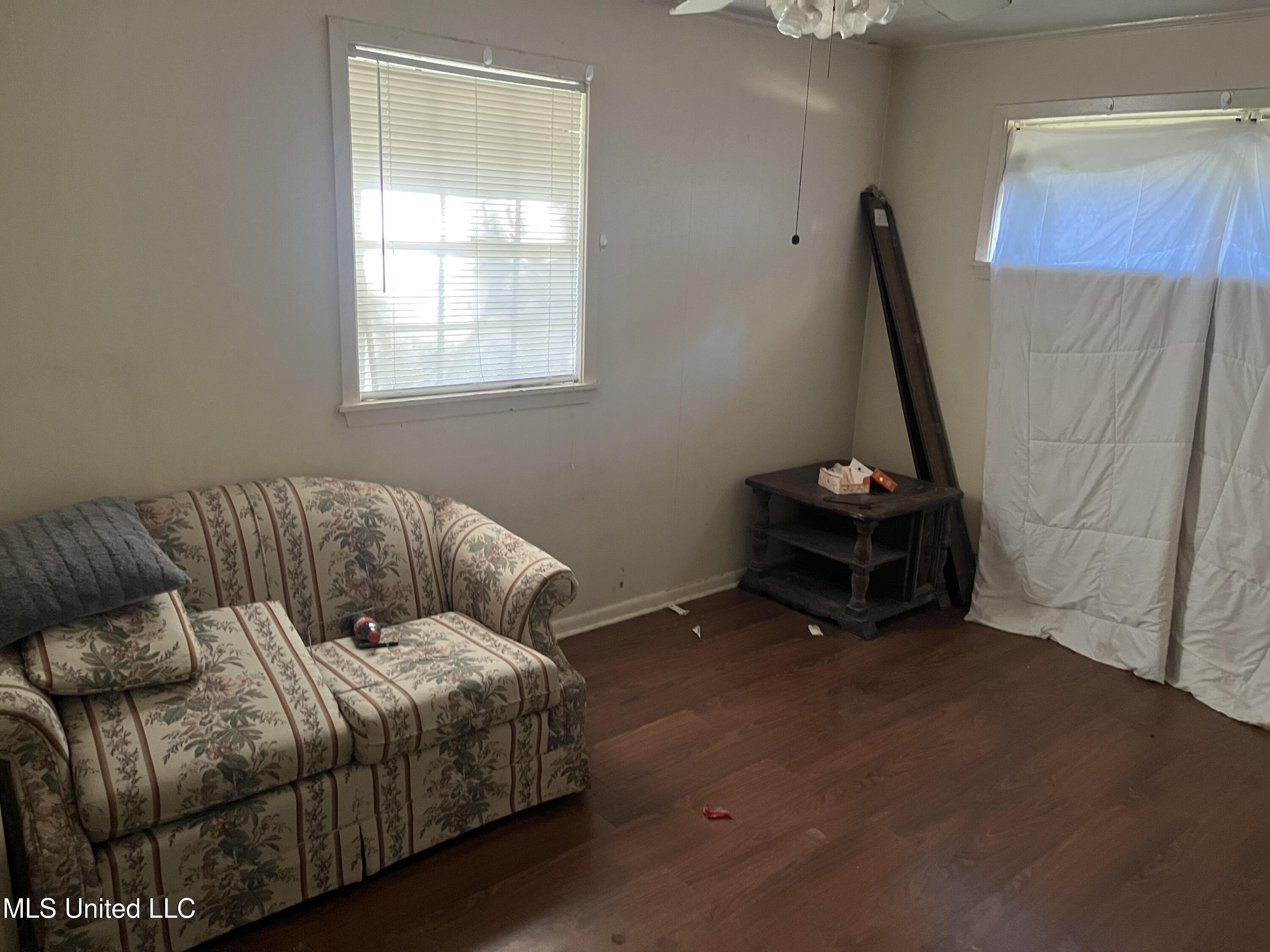 37 Grove Acres Road Natchez, MS 39120 - Photo 6 of 10 IMG_2489 2