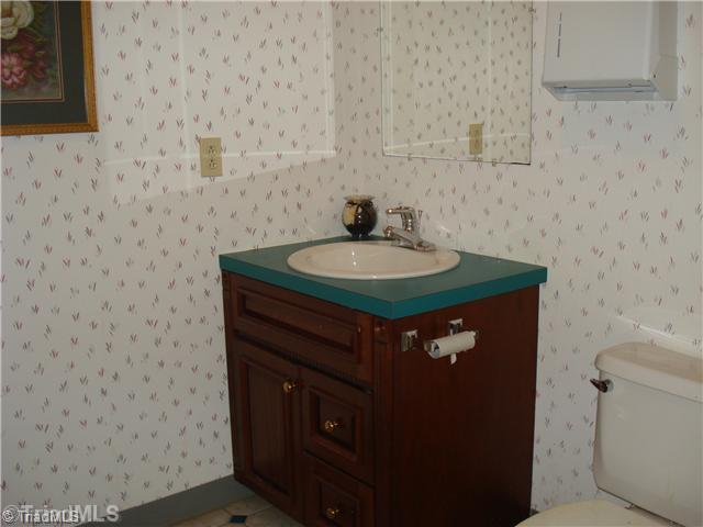 7385 Ridge Road Lexington, NC 27295 - Photo 11 of 16 Interior Space/Layout. Reception bathroom
