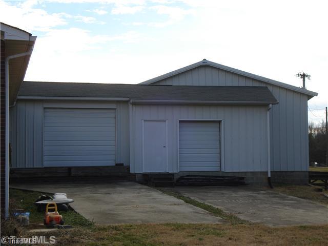 7385 Ridge Road Lexington, NC 27295 - Photo 4 of 16 Exterior Front.