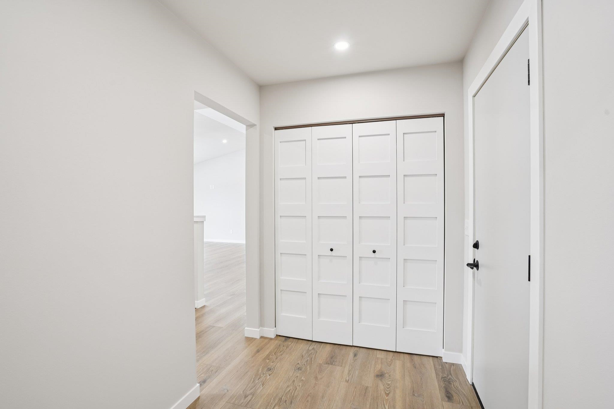 2463 Russell Court Reedsburg, WI 53959 - Photo 17 of 51