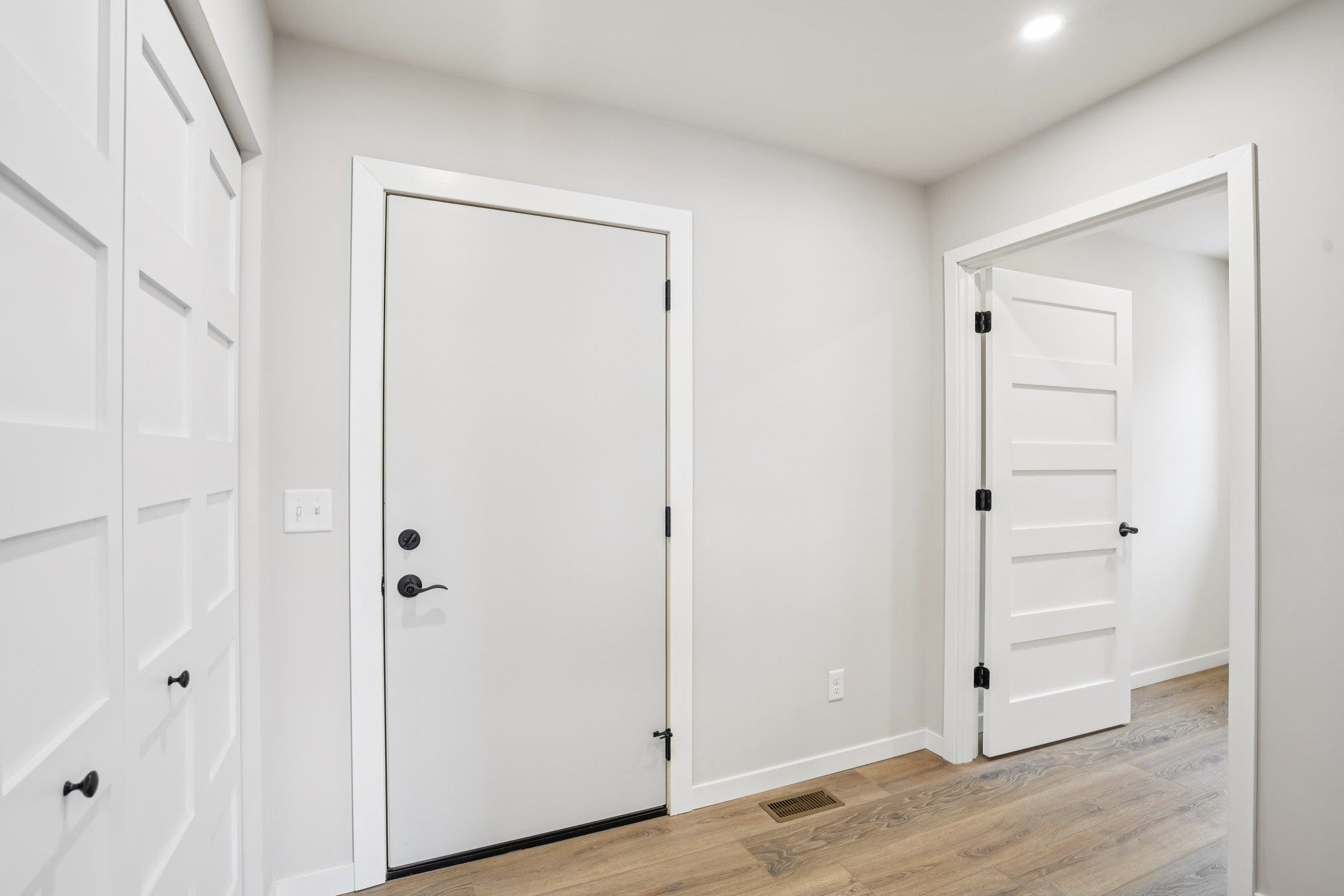 2463 Russell Court Reedsburg, WI 53959 - Photo 18 of 51