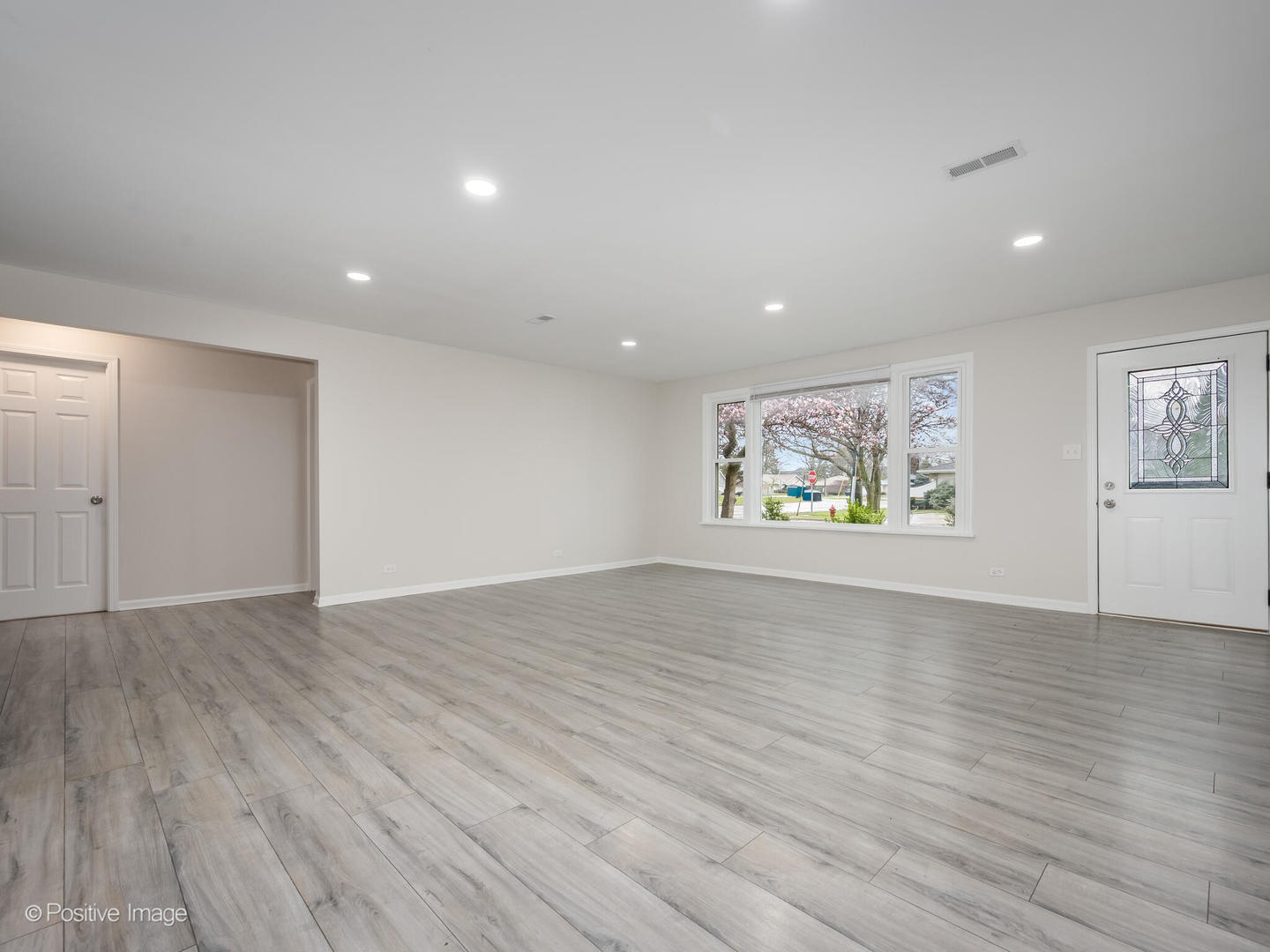 9359 Ridgeland Avenue Oak Lawn, IL 60453 - Photo 4 of 18