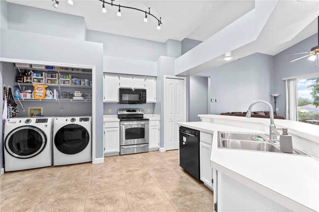 2811 Ripton Court Orlando, FL 32835 - Photo 26 of 46