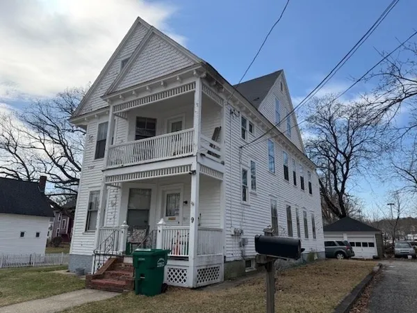 $374,900 | 9 Willow Street, Northbridge, MA 01588