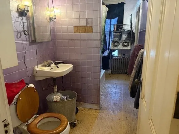 $374,900 | 9 Willow Street, Northbridge, MA 01588