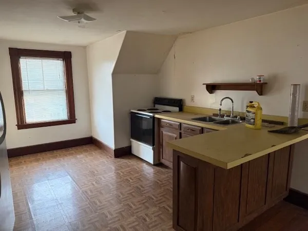 $374,900 | 9 Willow Street, Northbridge, MA 01588