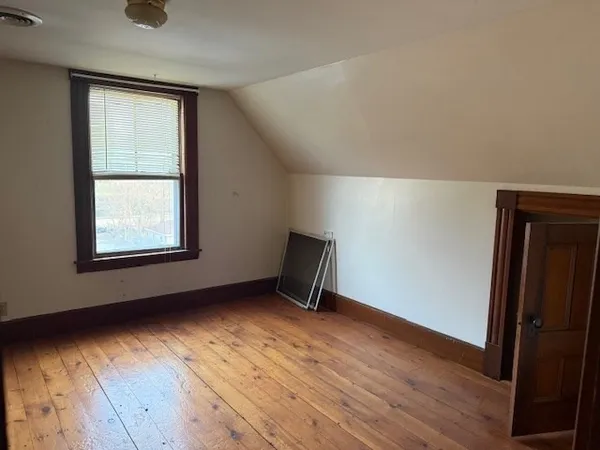 $374,900 | 9 Willow Street, Northbridge, MA 01588