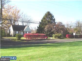 922 Ivyland Road Warminster, PA 18974 - Photo 1 of 12 Exterior Front